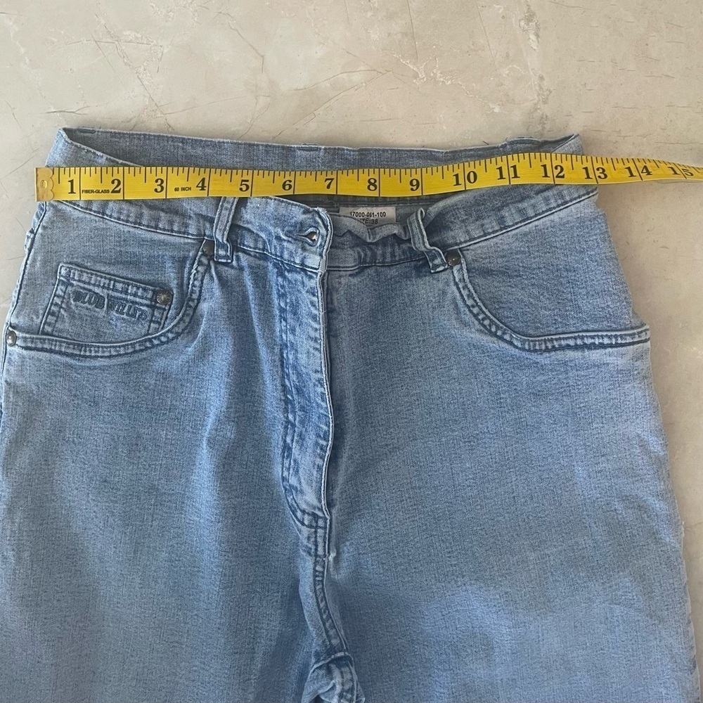 Blue Willi's Women Jeans 
•5 Pocket
•Straight Leg
•Cotton
•Light wash
•Very nice - Picture 4 of 10